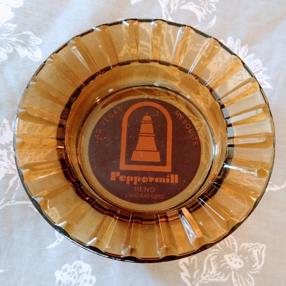 VINTAGE PEPPERMILL Casino RENO ASHTRAY